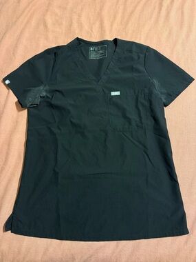 FIGS Womens FreeX Black Catarina Scrub Top